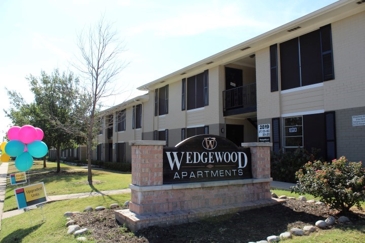 Wedgewood Apartments